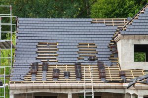 Why You Should Use Professional Roof Installation Services