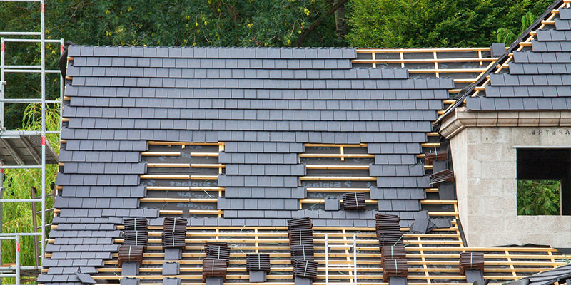 Why You Should Use Professional Roof Installation Services